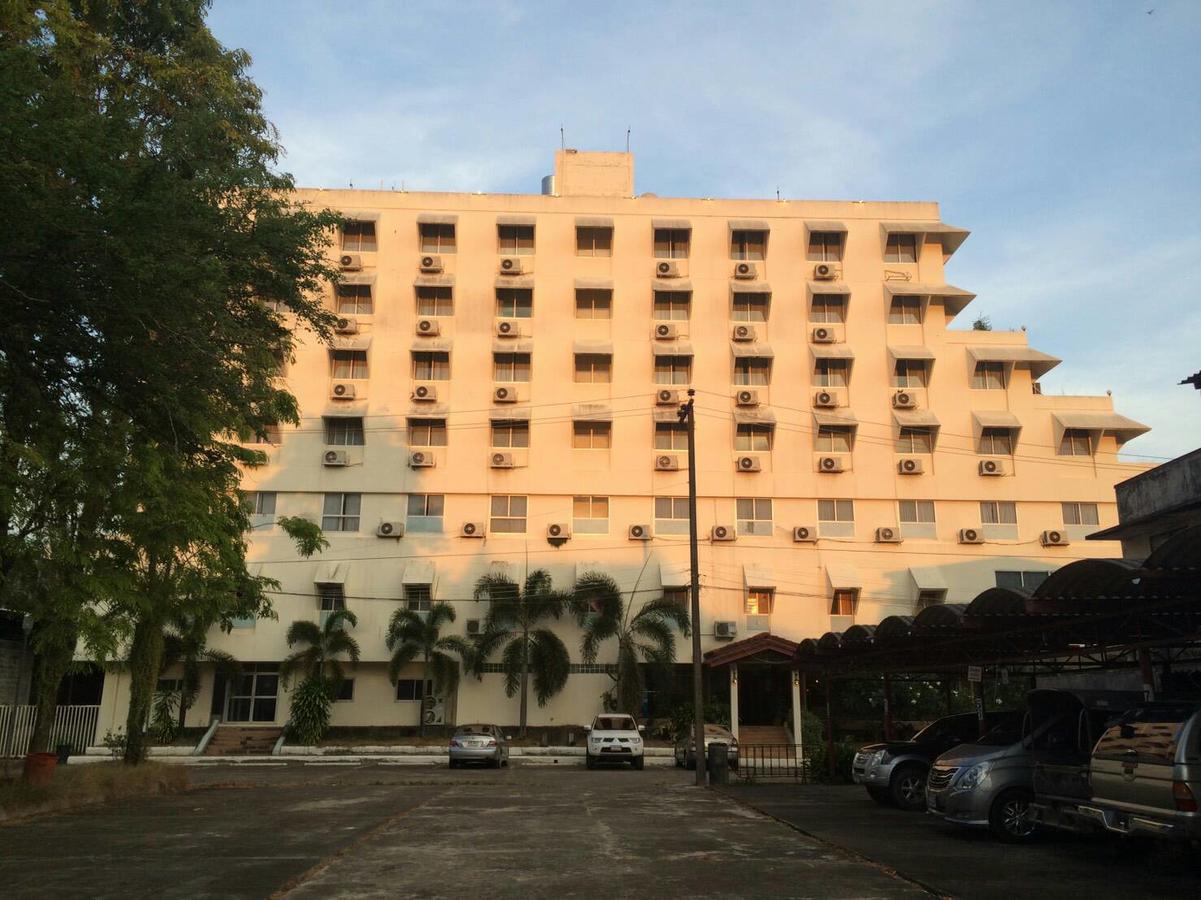 Paradorn Inn Chumphon Ngoại thất bức ảnh