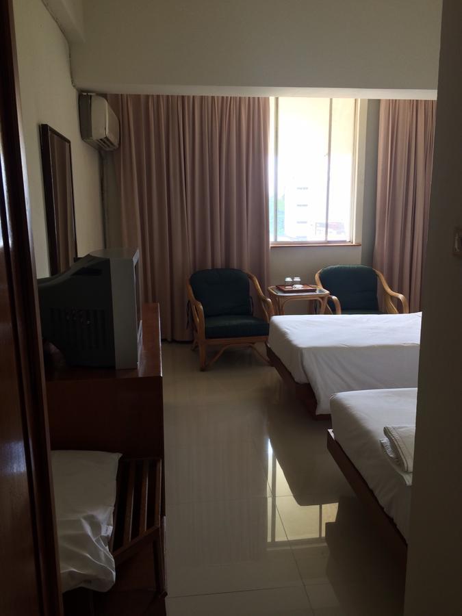 Paradorn Inn Chumphon Ngoại thất bức ảnh