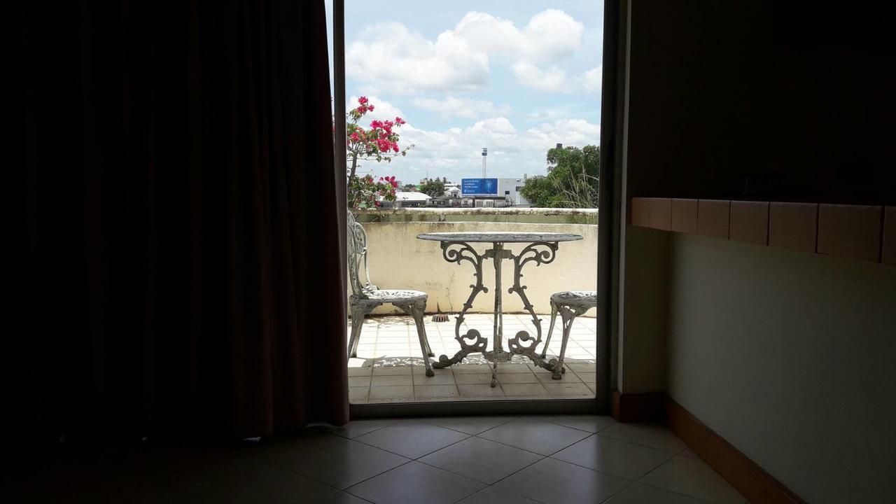 Paradorn Inn Chumphon Ngoại thất bức ảnh