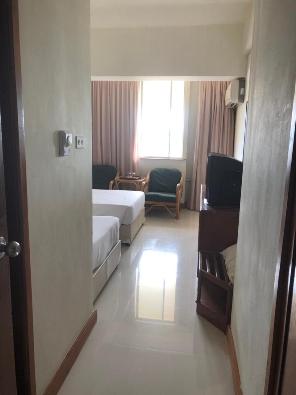 Paradorn Inn Chumphon Ngoại thất bức ảnh